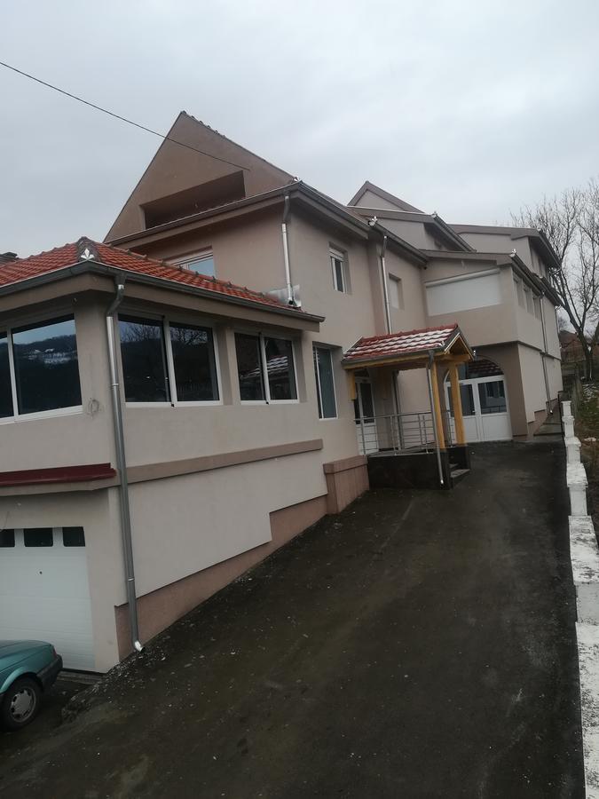 Karavan 123 Raska Exterior photo